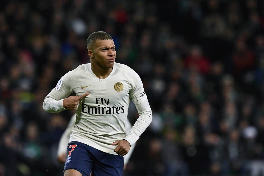 黄金价格预测将突破5000美元大关？全球避险潮涌动引领投资新风向